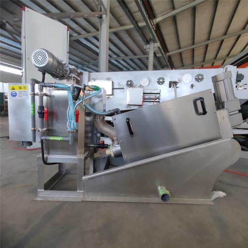 疊螺式污泥脫水機完工發(fā)貨！