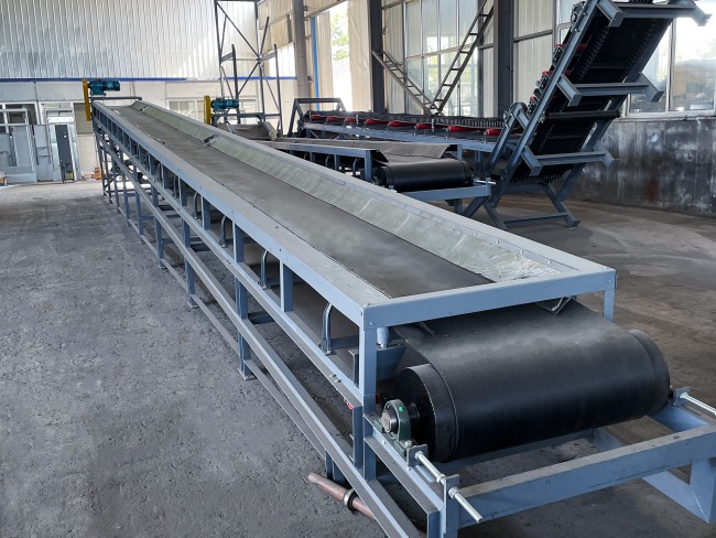 一臺(tái)皮帶輸送機(jī)發(fā)貨啦！