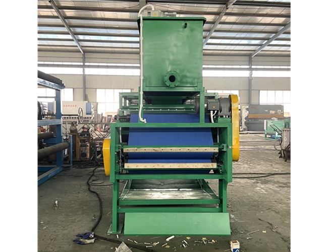 一臺轉(zhuǎn)鼓式濃縮帶式脫水一體機(jī)完工準(zhǔn)備發(fā)貨