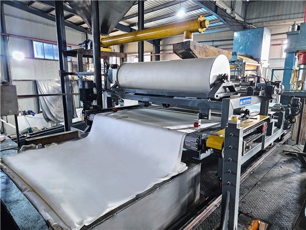 浙江客戶定制的智能超高壓疊層壓濾機(jī)，投入使用啦！