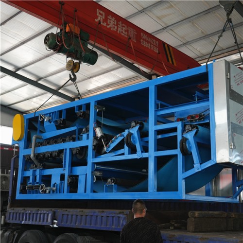 高壓帶式壓濾機(jī)發(fā)貨啦！