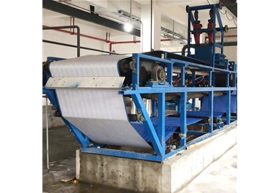 橡膠帶式真空過濾機的工作原理是什么？