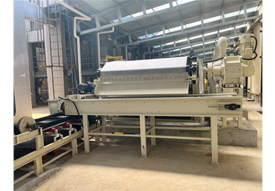 博宇環(huán)保重塑標(biāo)準(zhǔn)：橡膠帶式真空過(guò)濾機(jī)自動(dòng)清洗裝置升級(jí)，性能飛躍！