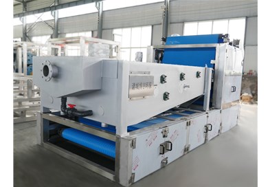 帶式濃縮脫水一體機(jī)集成化設(shè)計(jì)，節(jié)省空間與成本!